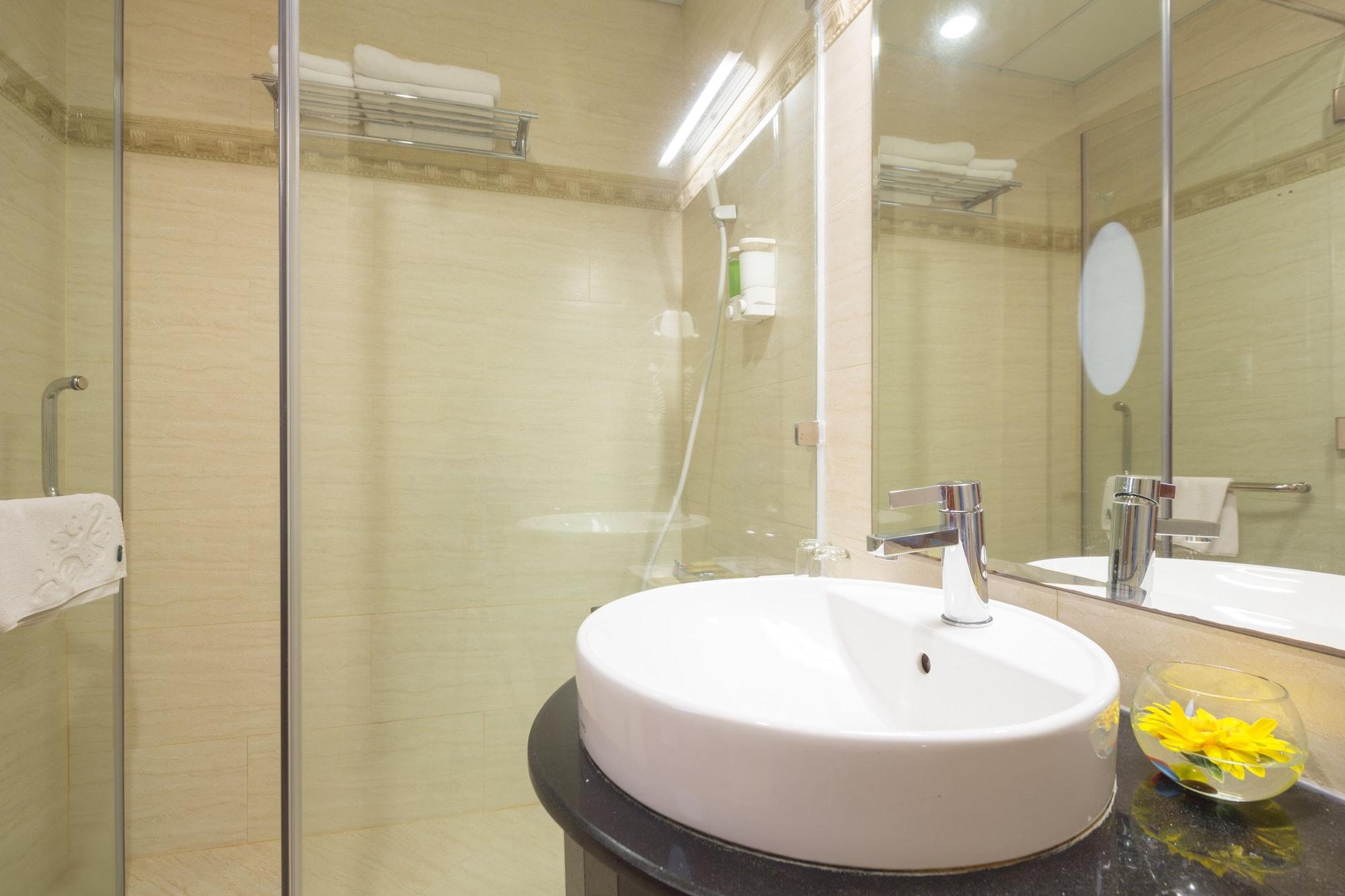 Gia Vien Hotel Хошимин Екстериор снимка